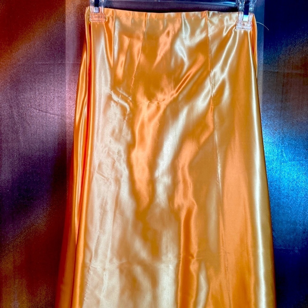 Vintage 70’s gold satin maxi A-line skirt About 3” shorter in front 24” waist B8